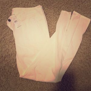 Pants with ankle zipper